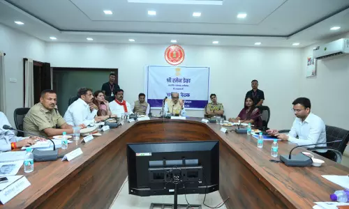 जल संरक्षण जन आंदोलन बने, तभी बढ़ेगा भूजल : राज्यपाल रमेन डेका जल संरक्षण जन आंदोलन बने, तभी बढ़ेगा भूजल : राज्यपाल रमेन डेका