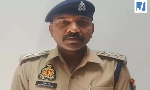 80 साल के बुजुर्ग ने कुल्हाड़ी से पत्नी की हत्या की, पुलिस के सामने सरेंडर किया