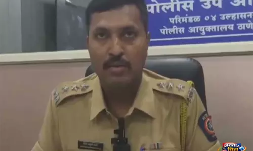 Ulhasnagar: मंदिर में प्रवेश विवाद के बाद महिला से मारपीट, अपमानजनक व्यवहार; 2 गिरफ्तार Ulhasnagar: मंदिर में प्रवेश विवाद के बाद महिला से मारपीट, अपमानजनक व्यवहार; 2 गिरफ्तार
