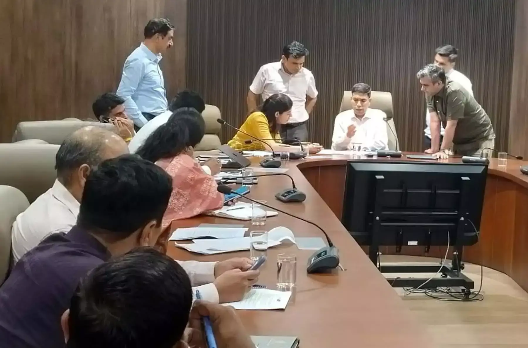 Gurugram: गुरुग्राम में विकास कार्यों की स्थिति का आकलन Gurugram: गुरुग्राम में विकास कार्यों की स्थिति का आकलन