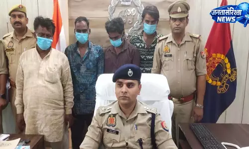 महिलाओं के विवाद के बाद युवक की हत्या, चार आरोपी गिरफ्तार महिलाओं के विवाद के बाद युवक की हत्या, चार आरोपी गिरफ्तार