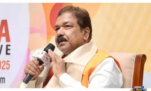 अभिषेक बनर्जी, TMC ने बंगाल को लूटा, बिहार के मंत्री दिलीप जायसवाल का आरोप अभिषेक बनर्जी, TMC ने बंगाल को लूटा, बिहार के मंत्री दिलीप जायसवाल का आरोप