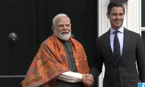 द हेग में पीएम मोदी और नीदरलैंड के प्रधानमंत्री रॉब जेटेन की अहम बातचीत द हेग में पीएम मोदी और नीदरलैंड के प्रधानमंत्री रॉब जेटेन की अहम बातचीत