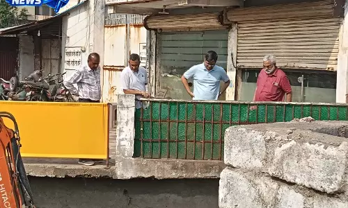 आयुक्त संबित मिश्रा का सघन निरीक्षण, बारिश पूर्व नालों की सफाई तेज करने के निर्देश आयुक्त संबित मिश्रा का सघन निरीक्षण, बारिश पूर्व नालों की सफाई तेज करने के निर्देश
