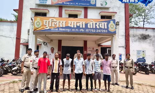तोरवा पुलिस की बड़ी कार्रवाई, फरार 10 वारंटियों को दबोचा तोरवा पुलिस की बड़ी कार्रवाई, फरार 10 वारंटियों को दबोचा