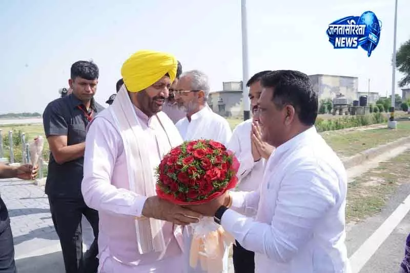 कांडा ने Haryana CM को पत्र भेजकर निगम में जांच की मांग की कांडा ने Haryana CM को पत्र भेजकर निगम में जांच की मांग की