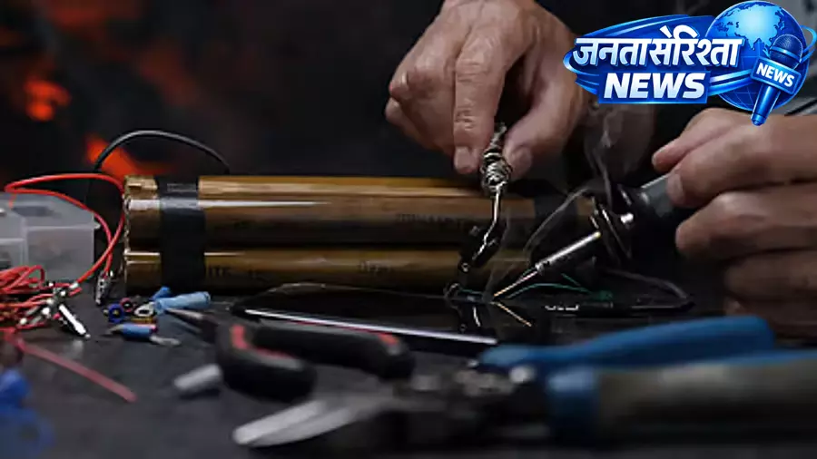 पुणे अस्पताल में IED मिलने का मामला: इलाज खर्च से जुड़ा कारण सामने आया, आरोपी गिरफ्तार पुणे अस्पताल में IED मिलने का मामला: इलाज खर्च से जुड़ा कारण सामने आया, आरोपी गिरफ्तार