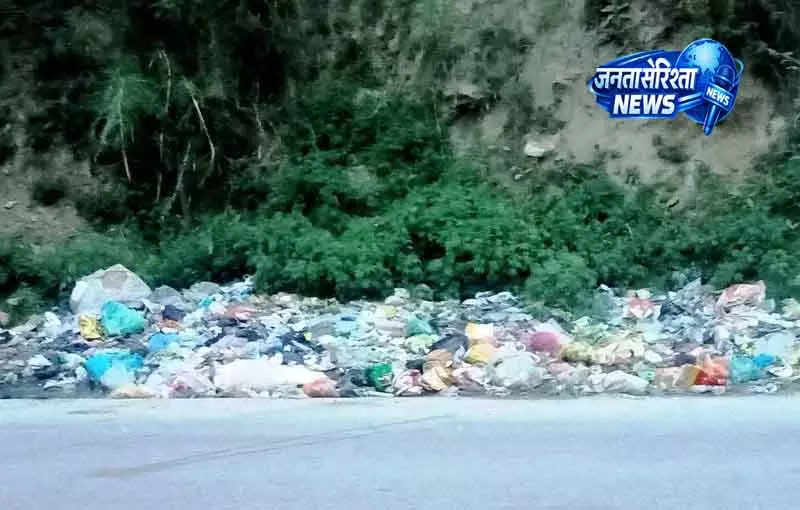 Punjab सफाई कर्मचारियों की हड़ताल से नंगल MC ऑफिस में उथल-पुथल Punjab सफाई कर्मचारियों की हड़ताल से नंगल MC ऑफिस में उथल-पुथल