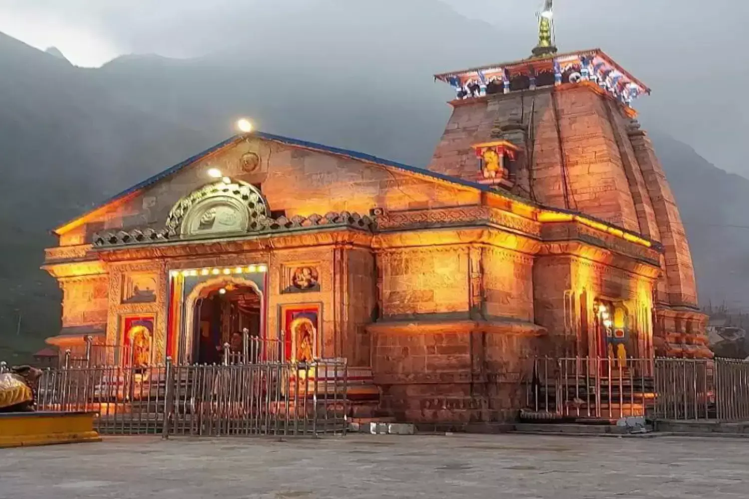 Shiva Purana के अनुसार 12 ज्योतिर्लिंग, केदारनाथ भी शामिल, महादेव की शक्ति के प्रमुख केंद्र Shiva Purana के अनुसार 12 ज्योतिर्लिंग, केदारनाथ भी शामिल, महादेव की शक्ति के प्रमुख केंद्र