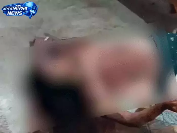 बंद कमरे में युवक-युवती के शव मिलने से सनसनी, हत्या के बाद आत्महत्या की आशंका बंद कमरे में युवक-युवती के शव मिलने से सनसनी, हत्या के बाद आत्महत्या की आशंका