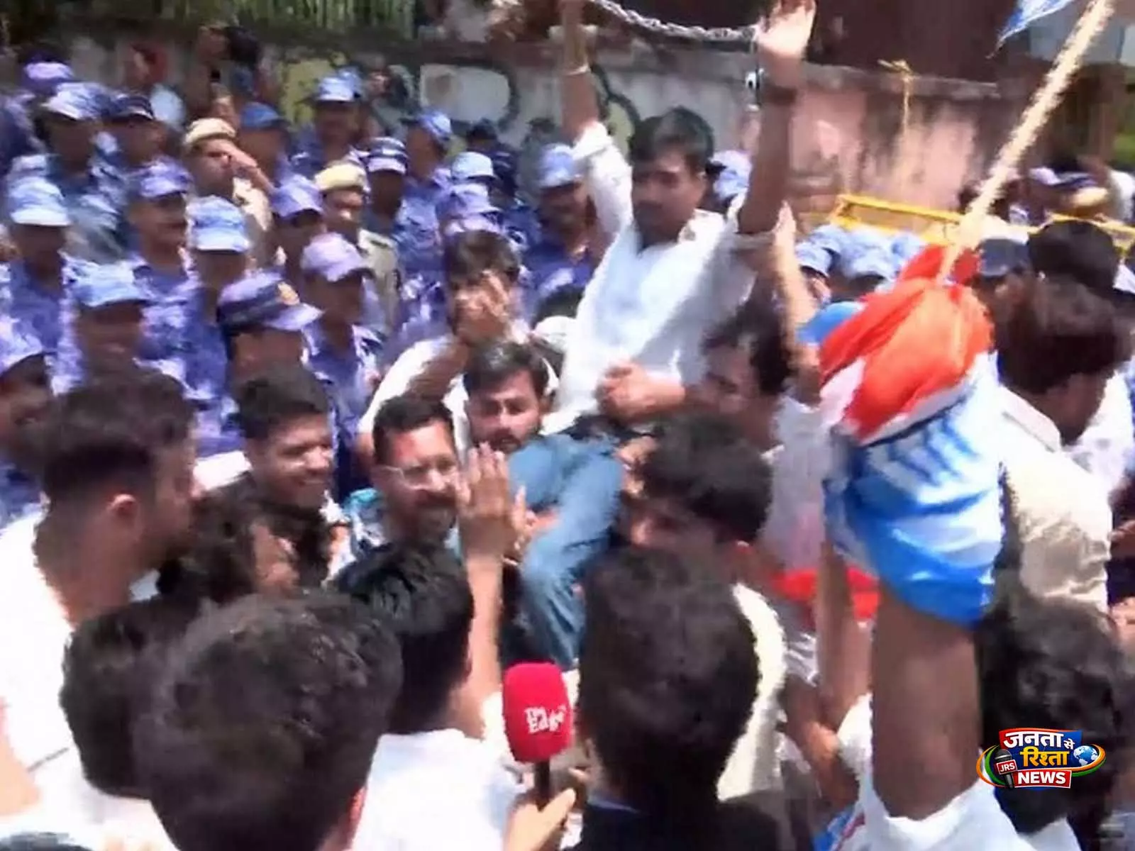 दिल्ली: NEET UG 2026 पेपर लीक मामले में NTA दफ्तर के बाहर NSUI का प्रदर्शन दिल्ली: NEET UG 2026 पेपर लीक मामले में NTA दफ्तर के बाहर NSUI का प्रदर्शन