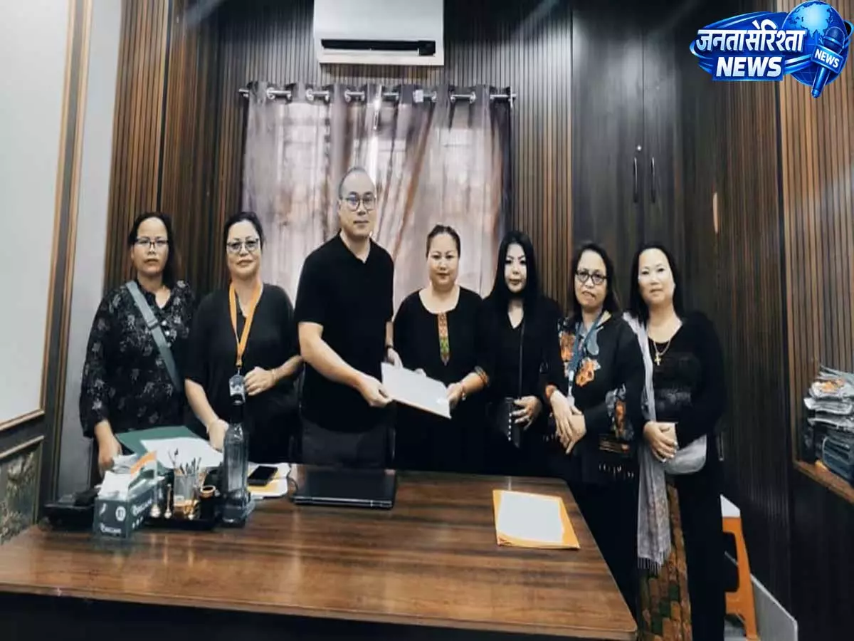 Manipur: तीन कुकी पादरियों की हत्या पर केंद्रीय गृह मंत्री को ज्ञापन सौंपा गया Manipur: तीन कुकी पादरियों की हत्या पर केंद्रीय गृह मंत्री को ज्ञापन सौंपा गया