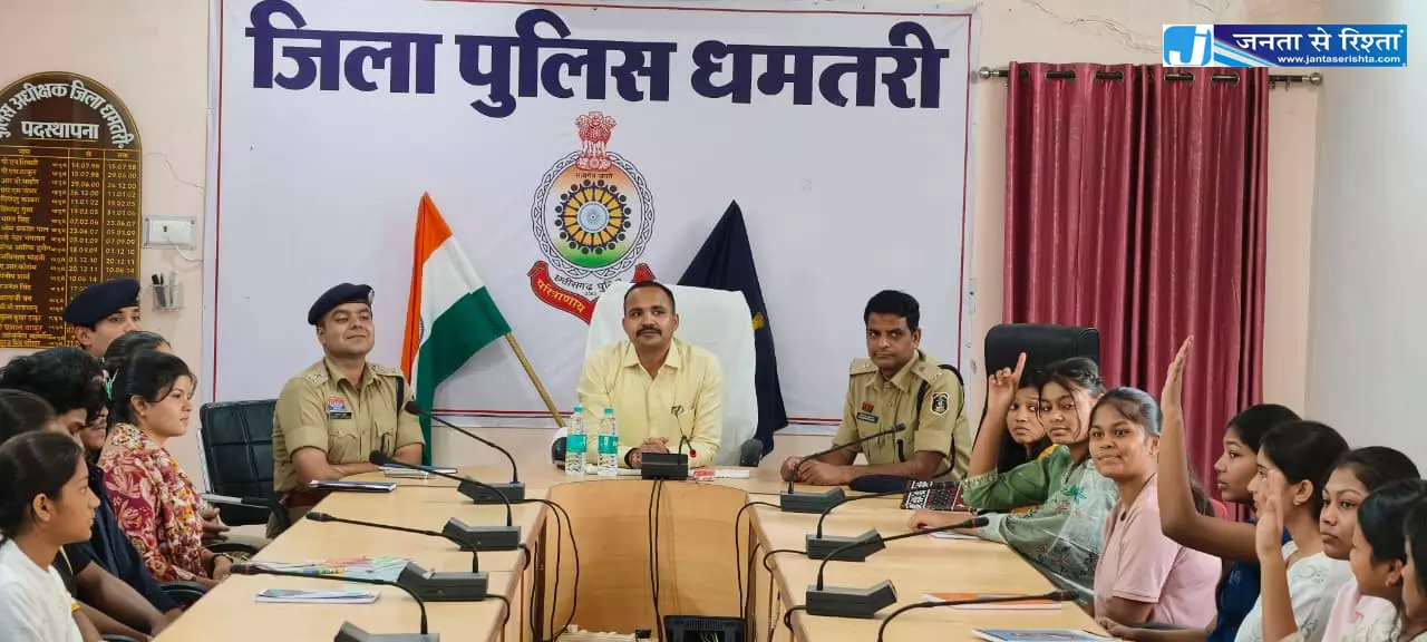 आज के युवा ही देश का भविष्य, एसपी सूरज सिंह परिहार ने दिया कैरियर मार्गदर्शन और मोटिवेशन आज के युवा ही देश का भविष्य, एसपी सूरज सिंह परिहार ने दिया कैरियर मार्गदर्शन और मोटिवेशन