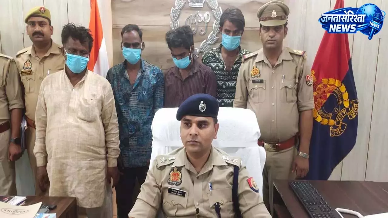 महिलाओं के विवाद के बाद युवक की हत्या, चार आरोपी गिरफ्तार महिलाओं के विवाद के बाद युवक की हत्या, चार आरोपी गिरफ्तार