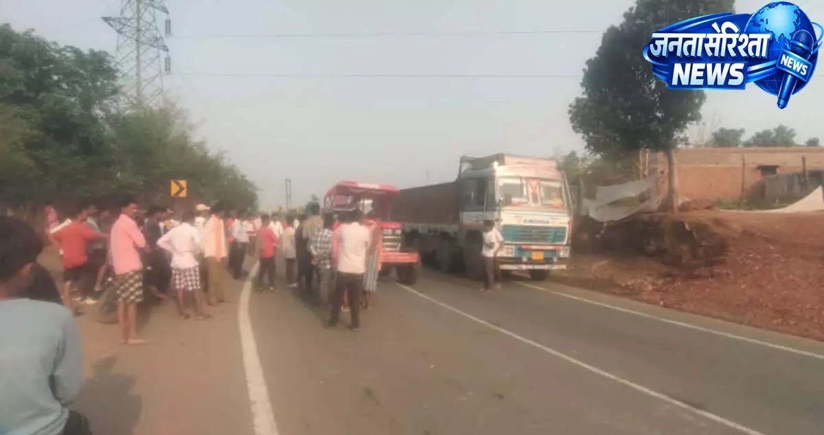 मुर्गा बाजार इलाके में सड़क हादसा, युवक की मौके पर मौत मुर्गा बाजार इलाके में सड़क हादसा, युवक की मौके पर मौत