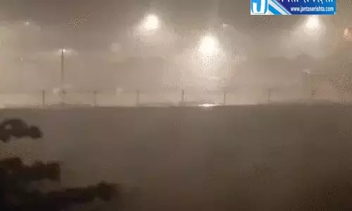 नगर निगम के सफाई के दावे फेल, बिजली विभाग ने उपभोक्ताओं को रातभर अंधेरे में रहने के सजा दी नगर निगम के सफाई के दावे फेल, बिजली विभाग ने उपभोक्ताओं को रातभर अंधेरे में रहने के सजा दी