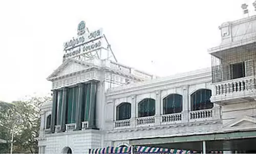 Tamil Nadu : सरकार ने कानूनी टीम में बड़ा बदलाव, जॉन सत्यन सीनियर एडवोकेट नियुक्त Tamil Nadu : सरकार ने कानूनी टीम में बड़ा बदलाव, जॉन सत्यन सीनियर एडवोकेट नियुक्त