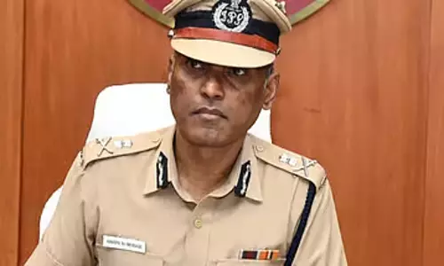 Chennai : महिलाओं की सुरक्षा को लेकर पुलिस अलर्ट, सार्वजनिक स्थानों पर बढ़ाई जाएगी निगरानी Chennai : महिलाओं की सुरक्षा को लेकर पुलिस अलर्ट, सार्वजनिक स्थानों पर बढ़ाई जाएगी निगरानी