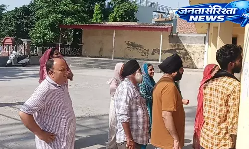 नगर निकाय चुनाव में सुबह 7 बजे से मतदान शुरू, वार्ड-3 में EVM खराबी से थोड़ी देर रुकी प्रक्रिया