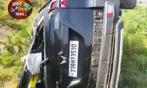 नूह में कार पलटने से नाबालिग लड़की की मौत, 5 घायल नूह में कार पलटने से नाबालिग लड़की की मौत, 5 घायल