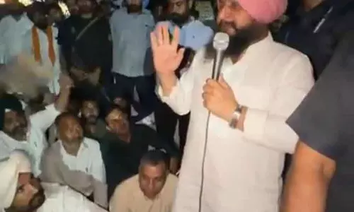 Firozpur: हलका इंचार्ज पर हमले के विरोध में कांग्रेस प्रदर्शन Firozpur: हलका इंचार्ज पर हमले के विरोध में कांग्रेस प्रदर्शन