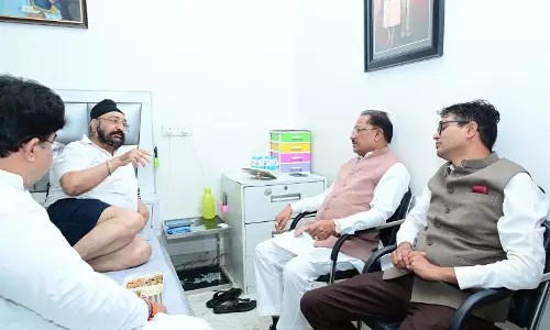 CM साय ने वरिष्ठ भाजपा नेता गुरपाल भल्ला से भेंट कर कुशलक्षेम जाना CM साय ने वरिष्ठ भाजपा नेता गुरपाल भल्ला से भेंट कर कुशलक्षेम जाना