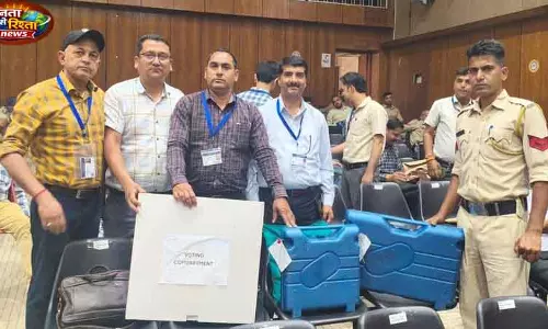 Mandi के 13 वार्ड में वोटिंग के लिए सभी तैयार, 42 उम्मीदवार मैदान में Mandi के 13 वार्ड में वोटिंग के लिए सभी तैयार, 42 उम्मीदवार मैदान में