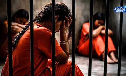 Bengaluru : कोथनूर रिफ्यूजी सेंटर से चार विदेशी महिलाएं फरार, पुलिस जांच शुरू Bengaluru : कोथनूर रिफ्यूजी सेंटर से चार विदेशी महिलाएं फरार, पुलिस जांच शुरू
