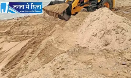 बस्तर में रेत का अवैध परिवहन करते 4 वाहन जब्त बस्तर में रेत का अवैध परिवहन करते 4 वाहन जब्त