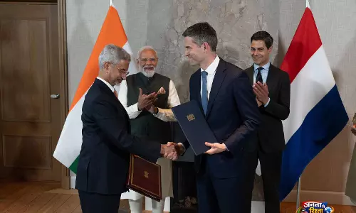 भारत-नीदरलैंड्स के बीच संबंध और गहरे हुए, विदेश मंत्री Jaishankar ने अपने डच समकक्ष से की मुलाकात भारत-नीदरलैंड्स के बीच संबंध और गहरे हुए, विदेश मंत्री Jaishankar ने अपने डच समकक्ष से की मुलाकात