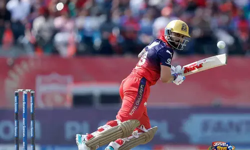 PBKS बनाम RCB Live: कोहली ने जड़ी फिफ्टी PBKS बनाम RCB Live: कोहली ने जड़ी फिफ्टी