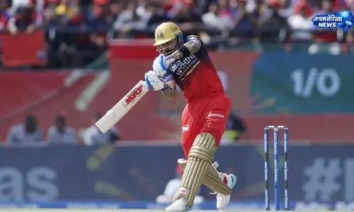 RCB को लगा तीसरा झटका, अर्धशतक लगाकर आउट हुए विराट कोहली