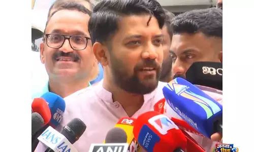 शपथ ग्रहण से कुछ घंटे पहले केरल कैबिनेट की सूची आने की उम्मीद: कांग्रेस MP शफी परम्बिल शपथ ग्रहण से कुछ घंटे पहले केरल कैबिनेट की सूची आने की उम्मीद: कांग्रेस MP शफी परम्बिल