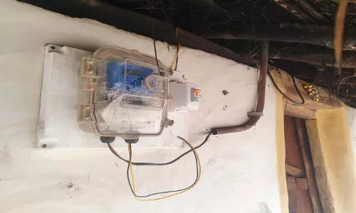 नक्सल मुक्त होने से गारपा के 48 परिवारों को मिला बिजली कनेक्शन नक्सल मुक्त होने से गारपा के 48 परिवारों को मिला बिजली कनेक्शन