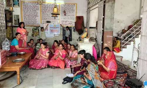 अखिल मारवाड़ी महिला समिति द्वारा पुरुषोत्तम मास में भजन संध्या का आयोजन अखिल मारवाड़ी महिला समिति द्वारा पुरुषोत्तम मास में भजन संध्या का आयोजन