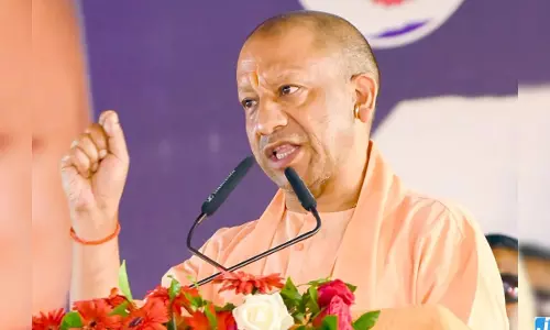 अमेरिका-ईरान: वैश्विक तनाव के बीच मोदी की नीति पर CM योगी का बड़ा बयान