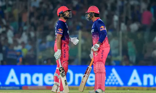 IPL 2026: RR का धमाकेदार पावरप्ले, 6.5 ओवर में 85/1, वैभव-सूर्यवंशी और जुरेल का आक्रामक खेल