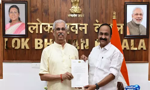केरल में सतीशन ने UDF सरकार के लिए 21 सदस्यीय ‘पूर्ण मंत्रिमंडल’ पेश किया, IUML के 5 नेता शामिल केरल में सतीशन ने UDF सरकार के लिए 21 सदस्यीय ‘पूर्ण मंत्रिमंडल’ पेश किया, IUML के 5 नेता शामिल