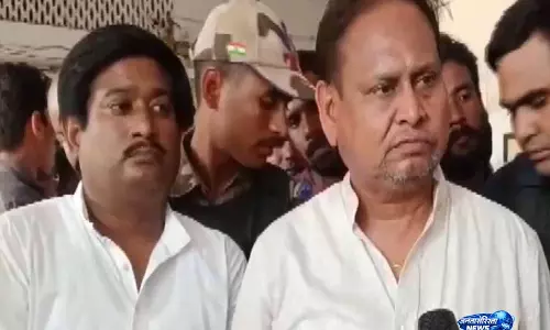 अभिषेक बनर्जी के खिलाफ FIR पर AJUP प्रमुख हुमायूँ कबीर का बयान, बोले—“ज़रूर किसी को धमकाया होगा” अभिषेक बनर्जी के खिलाफ FIR पर AJUP प्रमुख हुमायूँ कबीर का बयान, बोले—“ज़रूर किसी को धमकाया होगा”
