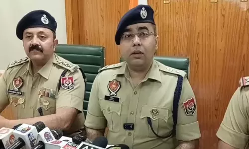 Chandigarh: गुरदासपुर में बड़ी कार्रवाई, तीन गिरफ्तार और ग्रेनेड बरामद