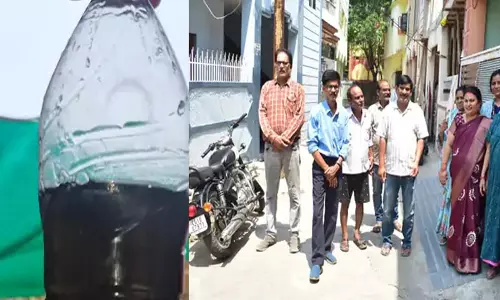 शास्त्री और कपिल नगर में 200 घरों में गंदे पानी की सप्लाई, पार्षद ने सौंपा सैंपल शास्त्री और कपिल नगर में 200 घरों में गंदे पानी की सप्लाई, पार्षद ने सौंपा सैंपल