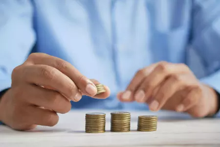 एफडी, म्यूचुअल फंड और सोने में 5 लाख रुपए पर 5 साल में कौन देगा आपको सबसे ज्यादा रिटर्न? एफडी, म्यूचुअल फंड और सोने में 5 लाख रुपए पर 5 साल में कौन देगा आपको सबसे ज्यादा रिटर्न?