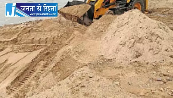 बस्तर में रेत का अवैध परिवहन करते 4 वाहन जब्त बस्तर में रेत का अवैध परिवहन करते 4 वाहन जब्त