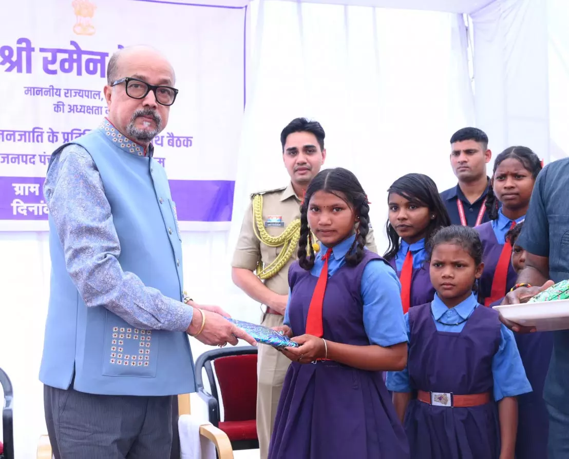 हर घर में पढ़ाई का एक कोना हो, तभी बच्चे आगे बढ़ेंगे : राज्यपाल रमेन डेका हर घर में पढ़ाई का एक कोना हो, तभी बच्चे आगे बढ़ेंगे : राज्यपाल रमेन डेका