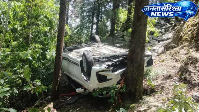Uttarakhand : हरकोट बैंड के पास आर्टिगा कार खाई में गिरी, एक की मौत, पांच घायल Uttarakhand : हरकोट बैंड के पास आर्टिगा कार खाई में गिरी, एक की मौत, पांच घायल