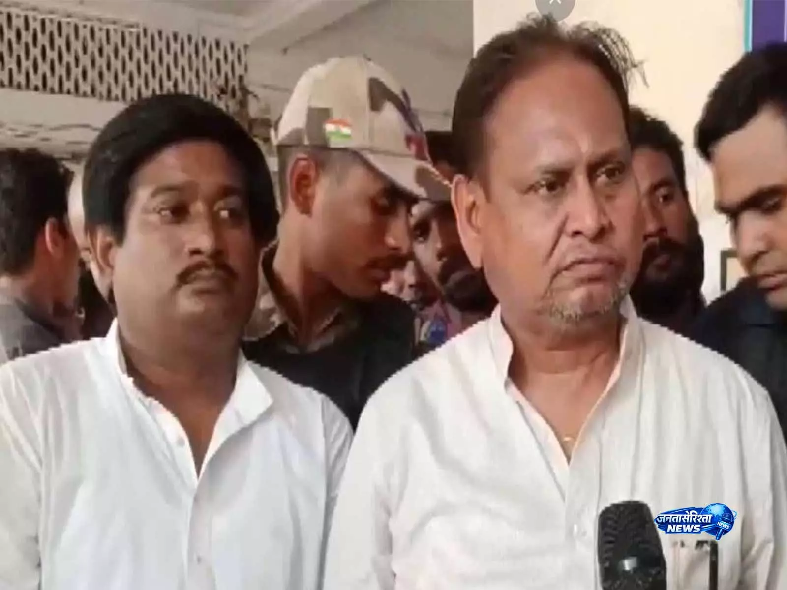 अभिषेक बनर्जी के खिलाफ FIR पर AJUP प्रमुख हुमायूँ कबीर का बयान, बोले—“ज़रूर किसी को धमकाया होगा” अभिषेक बनर्जी के खिलाफ FIR पर AJUP प्रमुख हुमायूँ कबीर का बयान, बोले—“ज़रूर किसी को धमकाया होगा”