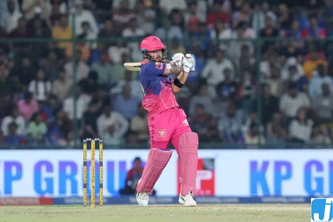 IPL 2026: राजस्थान रॉयल्स का स्कोर 16 ओवर में 172 रन पार, दिल्ली पर बढ़ा दबाव IPL 2026: राजस्थान रॉयल्स का स्कोर 16 ओवर में 172 रन पार, दिल्ली पर बढ़ा दबाव