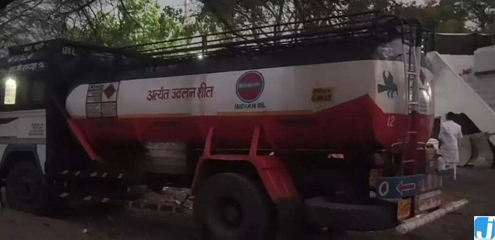 नाबालिग से दुष्कर्म, तेल टैंकर ड्राइवर गिरफ्तार, POCSO एक्ट के तहत कार्रवाई नाबालिग से दुष्कर्म, तेल टैंकर ड्राइवर गिरफ्तार, POCSO एक्ट के तहत कार्रवाई