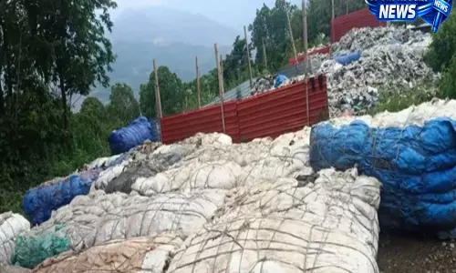 Kohima : केएमसी ने कचरे से बने ईंधन की पहली खेप को हरी झंडी दिखाई Kohima : केएमसी ने कचरे से बने ईंधन की पहली खेप को हरी झंडी दिखाई