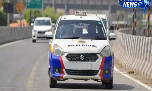 Delhi: पीएम मोदी की अपील पर पुलिस ने फ्यूल बचत मुहिम अभियान किया शुरू Delhi: पीएम मोदी की अपील पर पुलिस ने फ्यूल बचत मुहिम अभियान किया शुरू